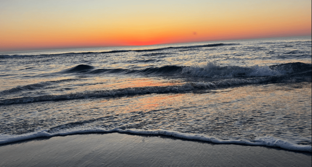 sunrise in Duck, North Carolina in the outer banks
